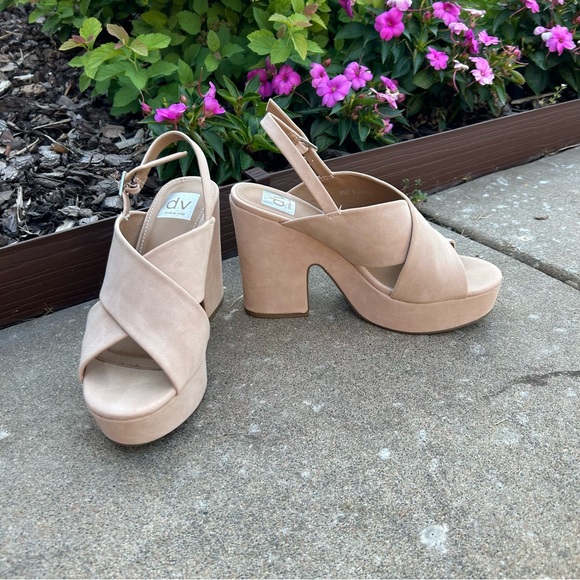 Dolce Vita Nude Suede Platform Sandals - Picture 2 of 8